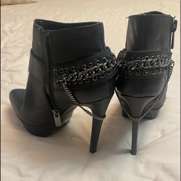 Jessica Sympson black all leather heel booties size 5 - Picture 2 of 5